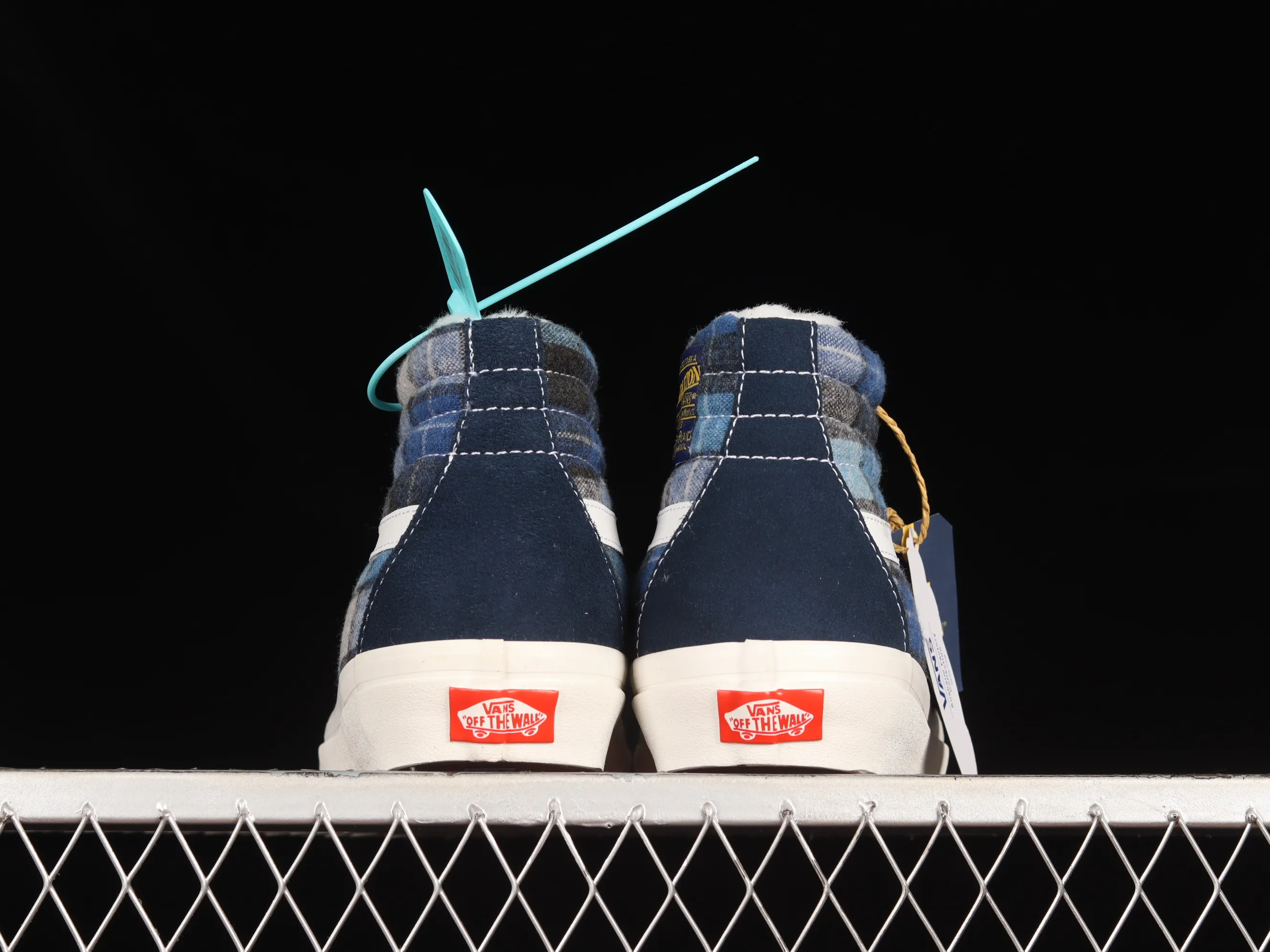 All categories Vans Vans series Vans Hi Vans high-top plus velvet Vans Sk8-Hi x Pendleton joint model plaid element high-top casual sneakers VN0A38GF9GS plus velvet